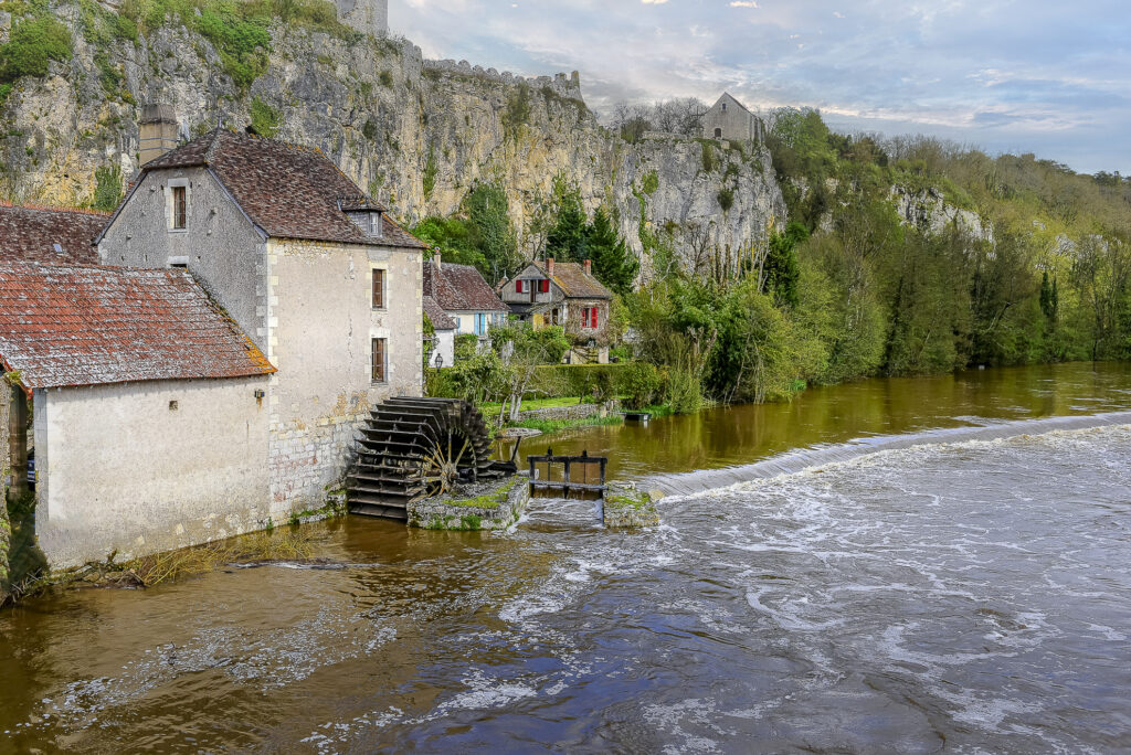 Moulin à eau à Angles sur l'Anglin dans la Vienne