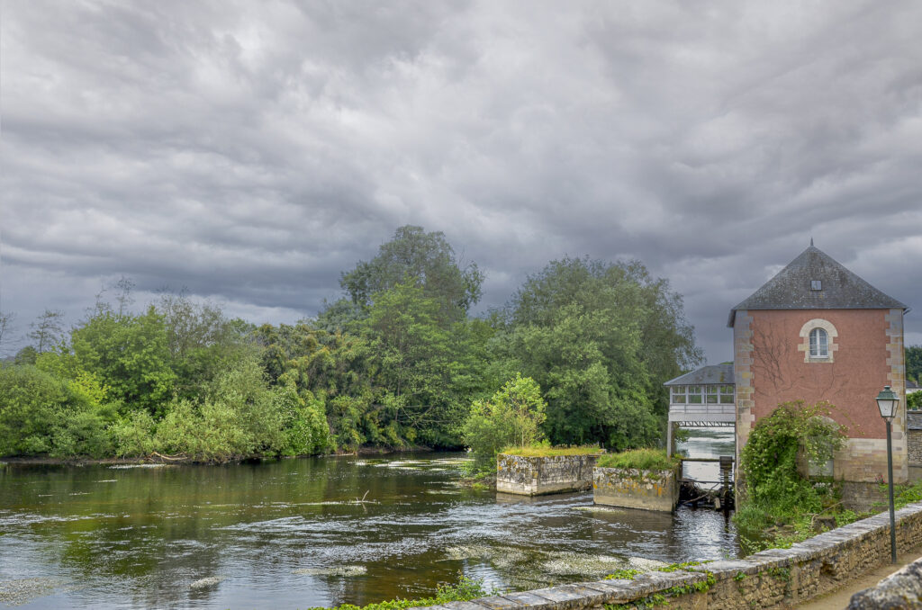 Moulin à eau à Saint Savin dans la Venne