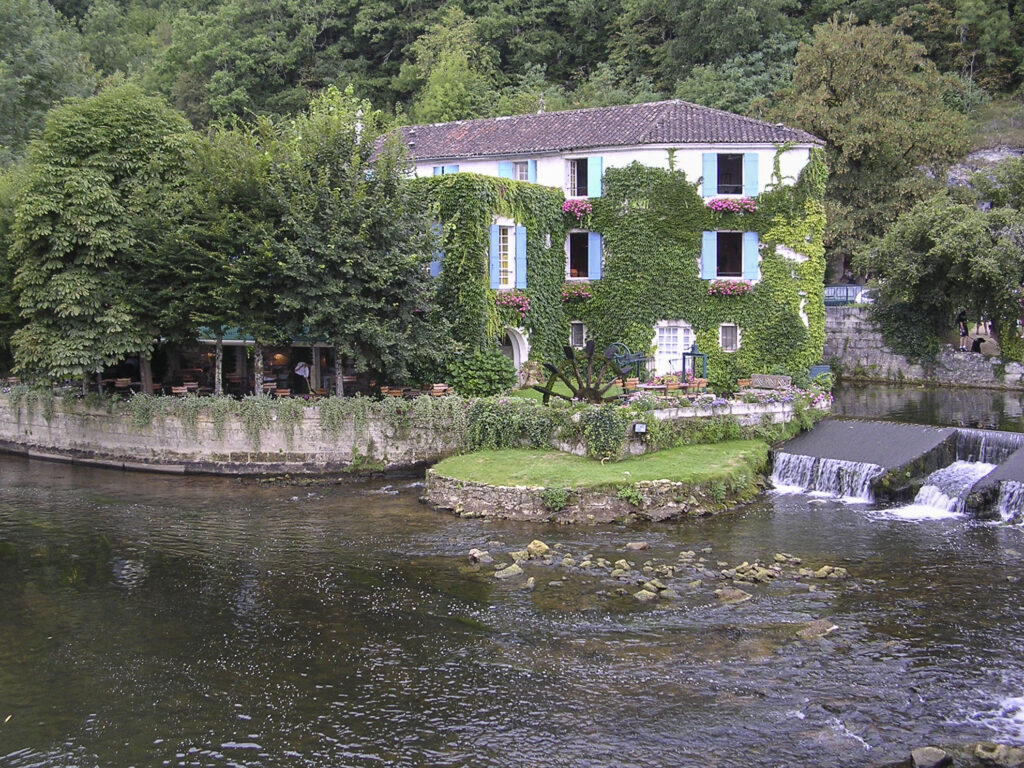 Exposition collective avec Val de l'Art
sur le thème Moulin à eau